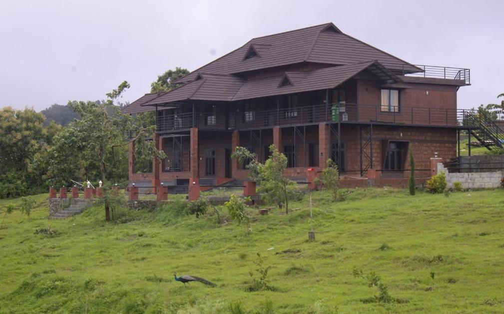 Misty Valley Resort Varagampadi 外观 照片