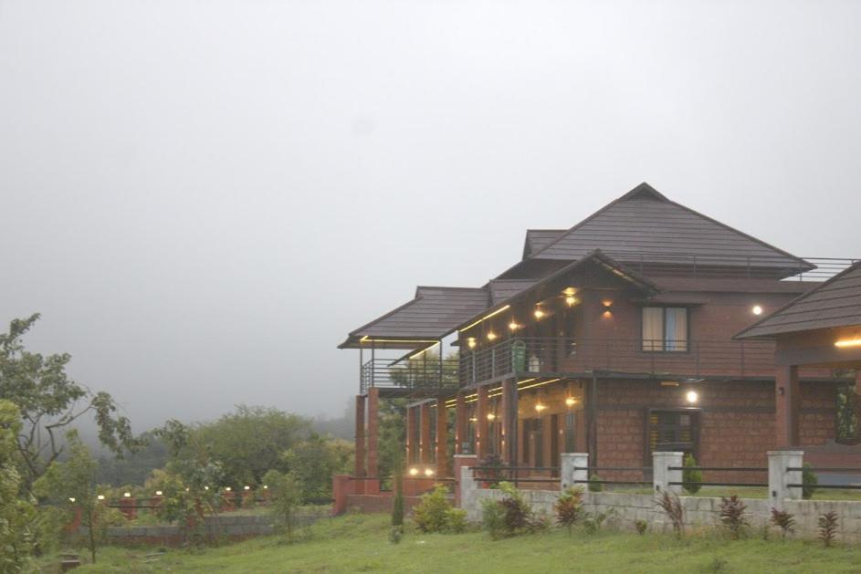 Misty Valley Resort Varagampadi 外观 照片